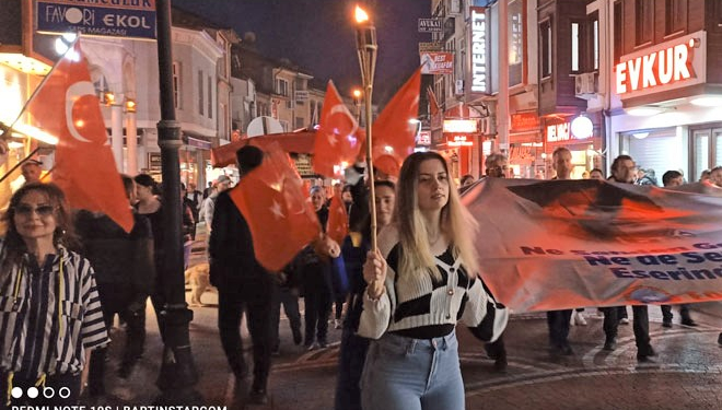 19 Mayıs meşalesi Bartın’ı aydınlattı