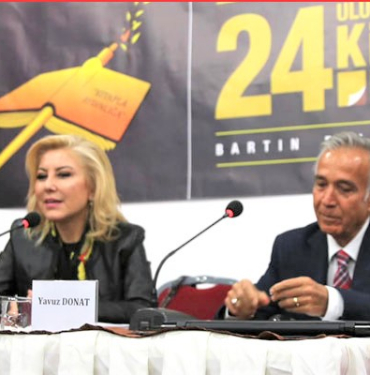 24.-bartin-kitap-fuari-boyle-gecti-yavuz-donat-sebnem-bursali