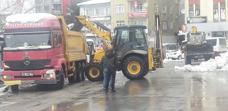 Bartın merkezden kaç kamyon kar kaldırıldı? Belediye açıkladı
