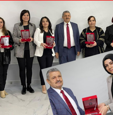 8-mart-basarili-is-kadinlarina-plaket