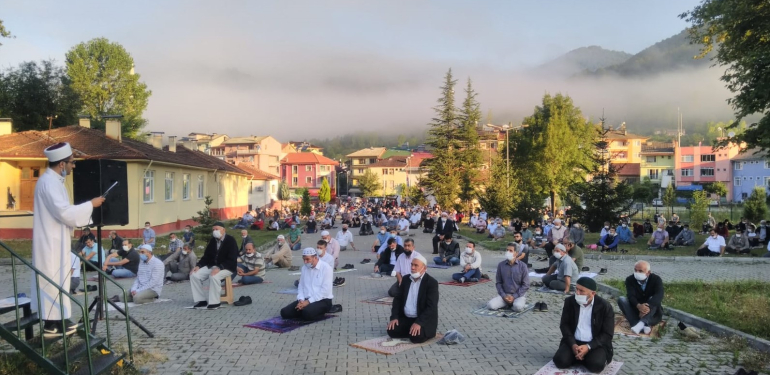 Bayram sabahı Kumluca’da doğa-insan buluşması