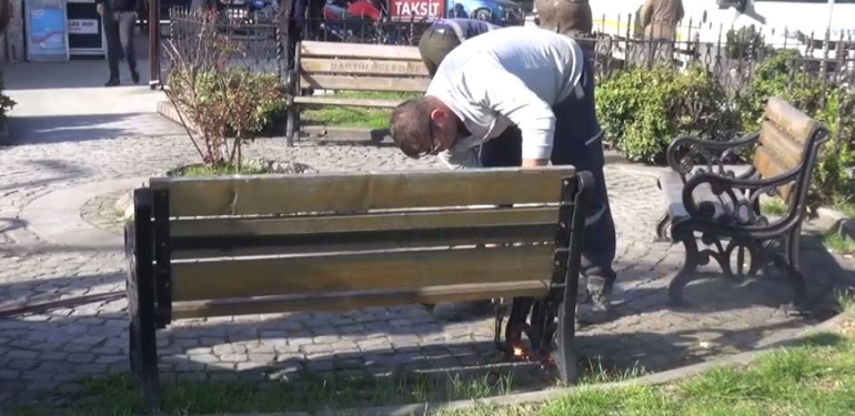 65 yaş üstüne sokağa çıkma yasağı geldi