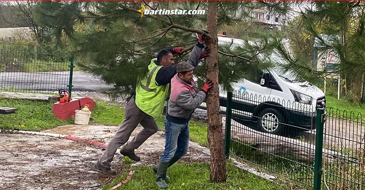 Bartın’da fırtınalı günler: Tutun yıkılacak