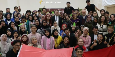 Bartindaki-Endonezyali-ogrenciler