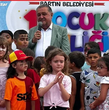 Bartinin-cocuklari-yaz-tatilinin-finalini-1.-Cocuk-Senligiyle-yapti