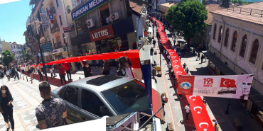 CHP-bartinda-140-metrelik-bayrakla-yurudu