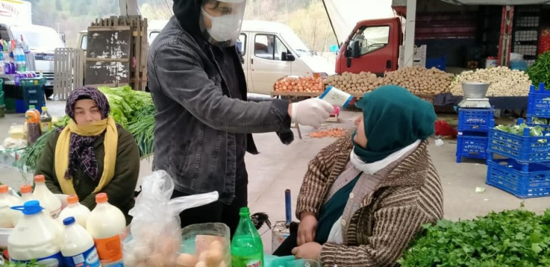 Gurbetçisi çok Kumluca’nın kapalı pazarında sıkı denetim
