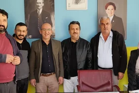Siyasette-dikkat-ceken-fotograf-Kumlucadan-geldi