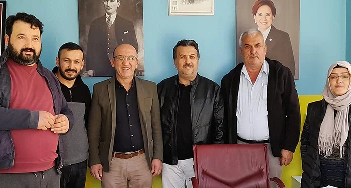 Siyasette dikkat çeken fotoğraf Kumluca’dan geldi!