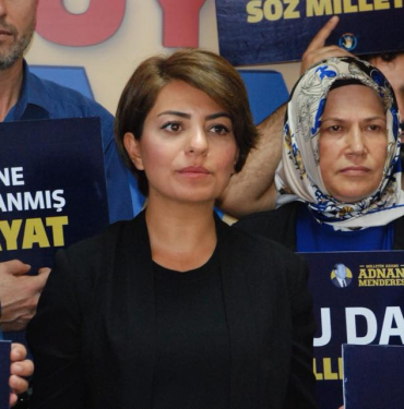 ak-parti-bartin-il-yonetimi-istifa-zeliha-cam-1