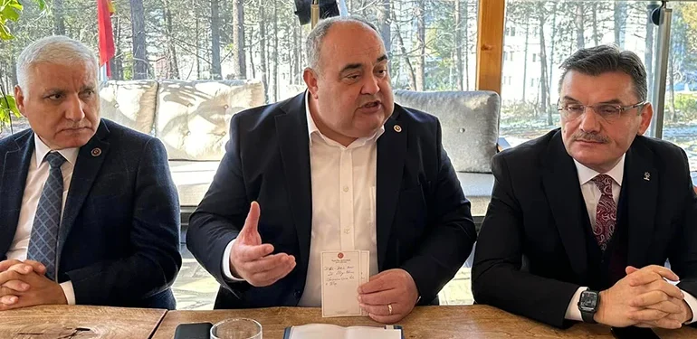 aldatmaz Her ay fotoğrafını çekip Ankara’ya götürüyorum
