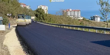 aldatmaz-acikladi-amasra-ahatlar-sicak-asfalti-karayollari-yapti