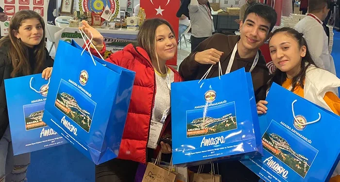 Amasra’yı İzmir’de pazarladı! Mayısta 3 bin tur otobüsü gelecek