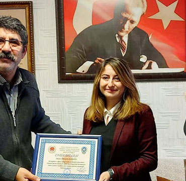 aysu-bankoglu-emekli-polislerle