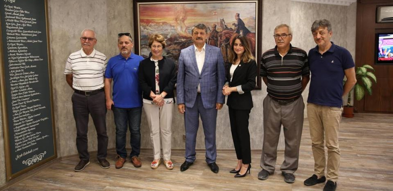 İlknur Hanım’a doğum günü partisi