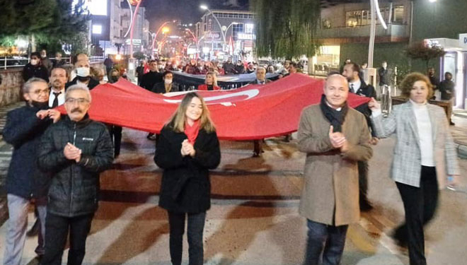 28 Ekim notları: 8 parti birlikte yürüdü, meydanda 3’üncü sürpriz tören