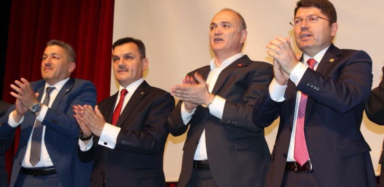 AK Parti Bakan Özlü ile start verdi