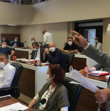 bartin-belediye-meclisi-hararetli-gecti-1
