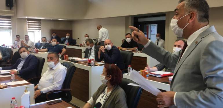 AK Parti desteğini çekti, encümen seçiminde CHP saf dışı bırakıldı