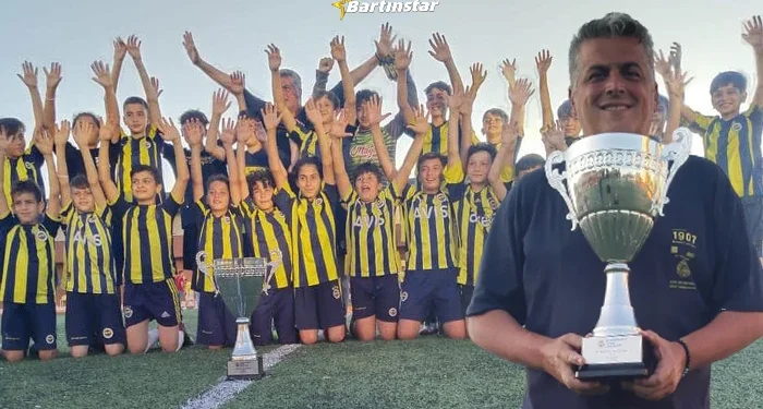 Bartın’ın çocukları Türkiye şampiyonu oldu, kupa getirdi