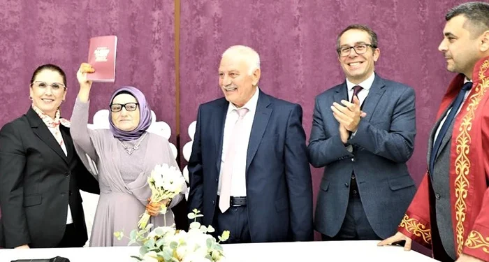 Huzurevinde tanıştılar, nikah masasında buluştular