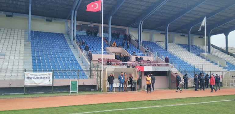 Bartın Şehir Stadı taraftarsız, tatsız, tuzsuz