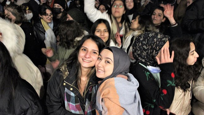 Bartın Üniversitesi kız öğrencileri -6’da böyle eğlendi