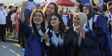 bartin-universitesi-mezuniyet-toreni