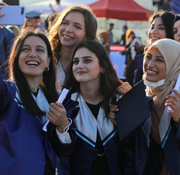bartin-universitesi-mezuniyet-toreni