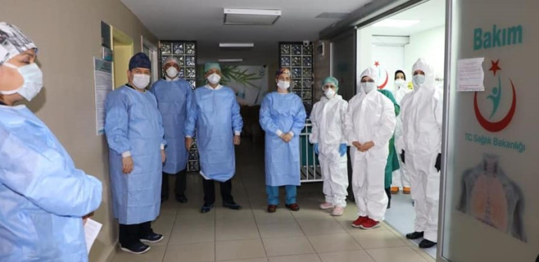 Bartın Valisi Sinan Güner pandemi hastanesinde