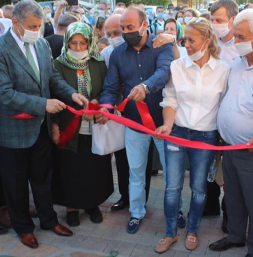 bartin-vefa-park-acildi.-sosyal-mesafe-yok-oldu