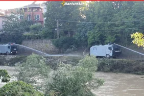 bartin-yaralarini-sariyor-tomalar-yollari-yikadi