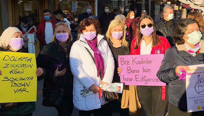8 Mart böyle geçti! Dolapta zıkkımın kökü sokakta eylem var!