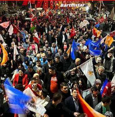 bartinda-erdogan-coskusu-caddelere-tasti