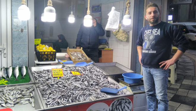 Bartın’da hamsi tezgahta o fiyatı ilk kez gördü