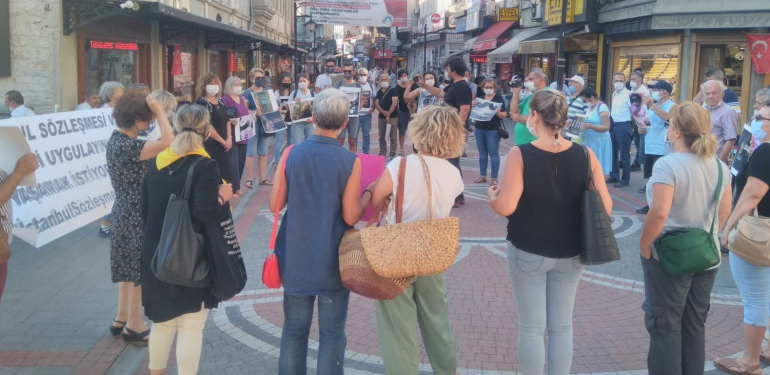 Bartınlı kadınlar erkek şiddetine karşı eylem yaptı