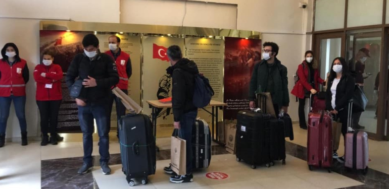 Fransa’dan gelen 319 gurbetçi evlerine uğurlandı