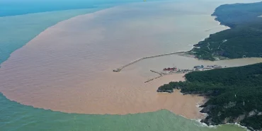 bartinda-sel-denizin-rengini-degistirdi