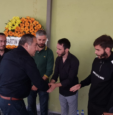 bartinspor-baskani-bayrak-bursada-kaptan-ozeri-yalniz-birakmadi