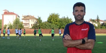 bartinspor-ozcan-karakiraz-ile-yollar-ayrildi