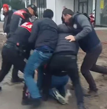 bartinspor-taraftara-polis-tekmeci-valilik-sorusturma