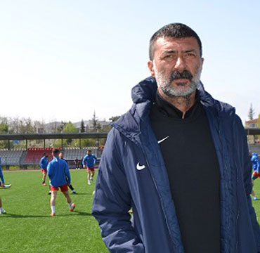 bartinspor-teknik-direktoru-gokhan-baladin