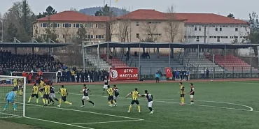 bartinspor-tribunlerini-hala-taraftara-acamadi-1