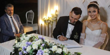 baskanin-ogluna-imzayi-attirdi-kumluca-bartin