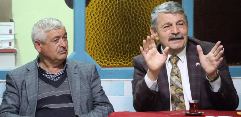 Cemal Akın seçim çalışmalarında vatandaşlara şunları anlatıyor