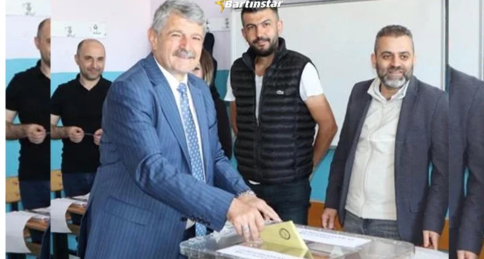 Cemal Akın oyunu Gazi İlköğretim’de kullandı