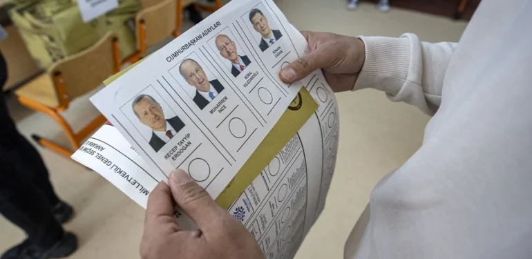 Büyük heyecan! Sandıklar kapandı, oy sayımı başladı