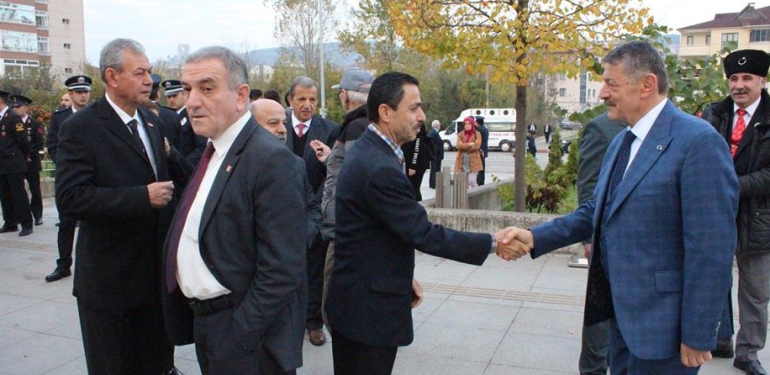 10 Kasım sireni Bartın’da siyasi tansiyonu yükseltti