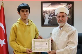 kazak-ogrenci-bartinda-musluman-oldu
