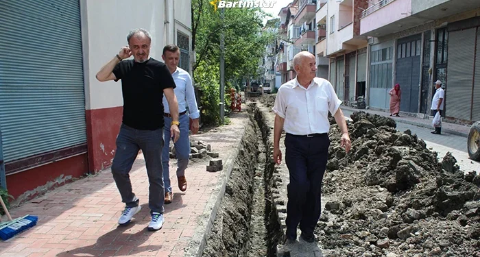 Doğalgaz, Kozcağız’ın ara sokaklarına yayılıyor